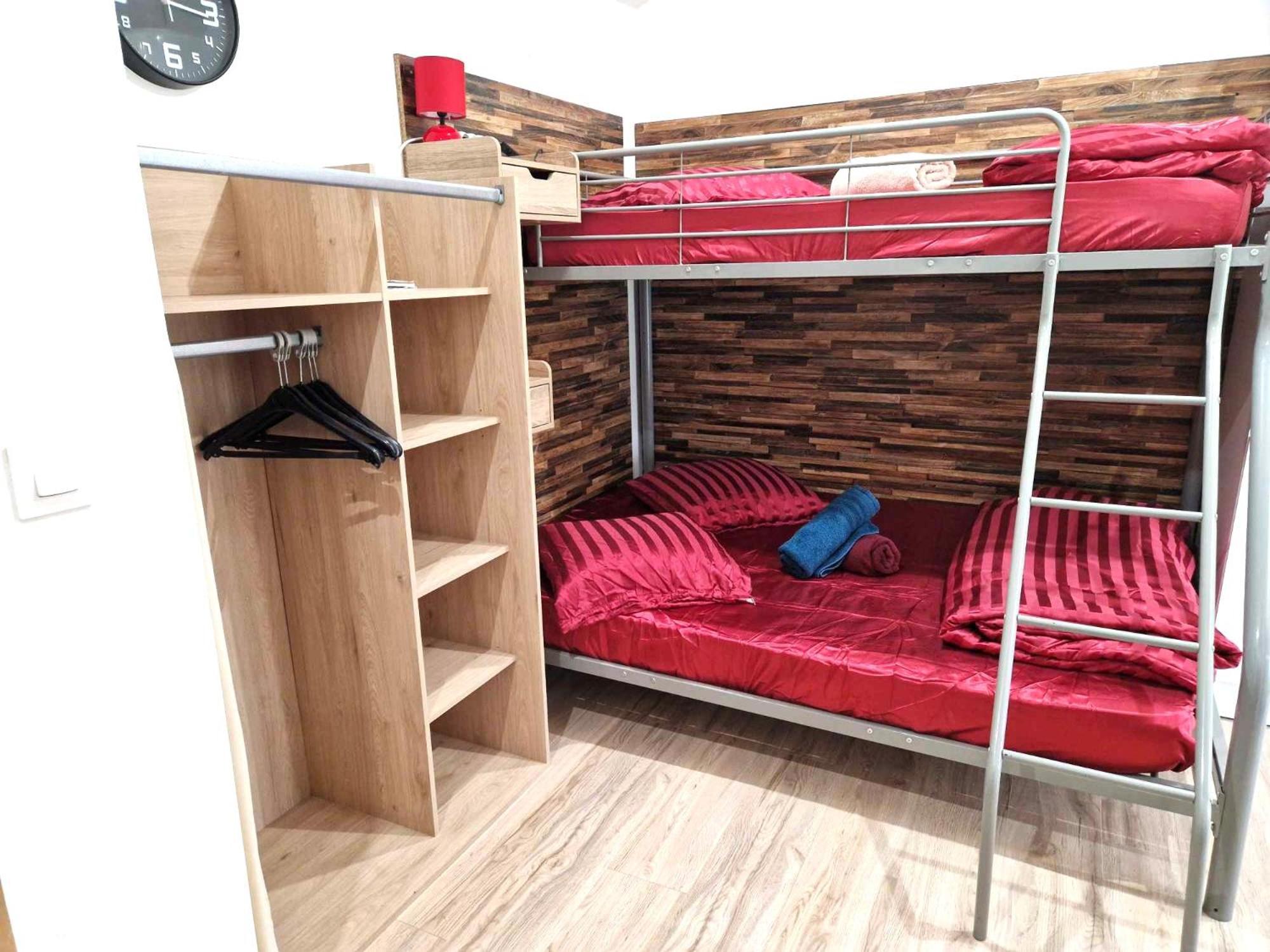 09 - Joli Studio Avec 2 Lits, Logement Tout Equipe Pour 1, 2 Ou 3 Personnes Maximum, Vue Sur Parc Arbore, Parking Privatif Gratuit, Grand Fourgon Possible, Tout Le Linge De Maison Est Fourni Razac-sur-lʼIsle Exterior foto